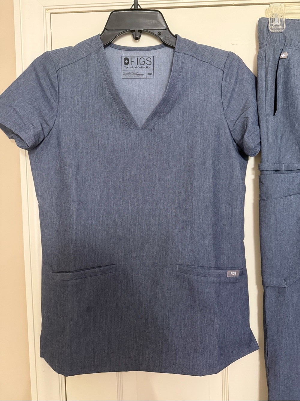 FIGS Scrub SET XXS Denim Blue - Picture 2 of 7